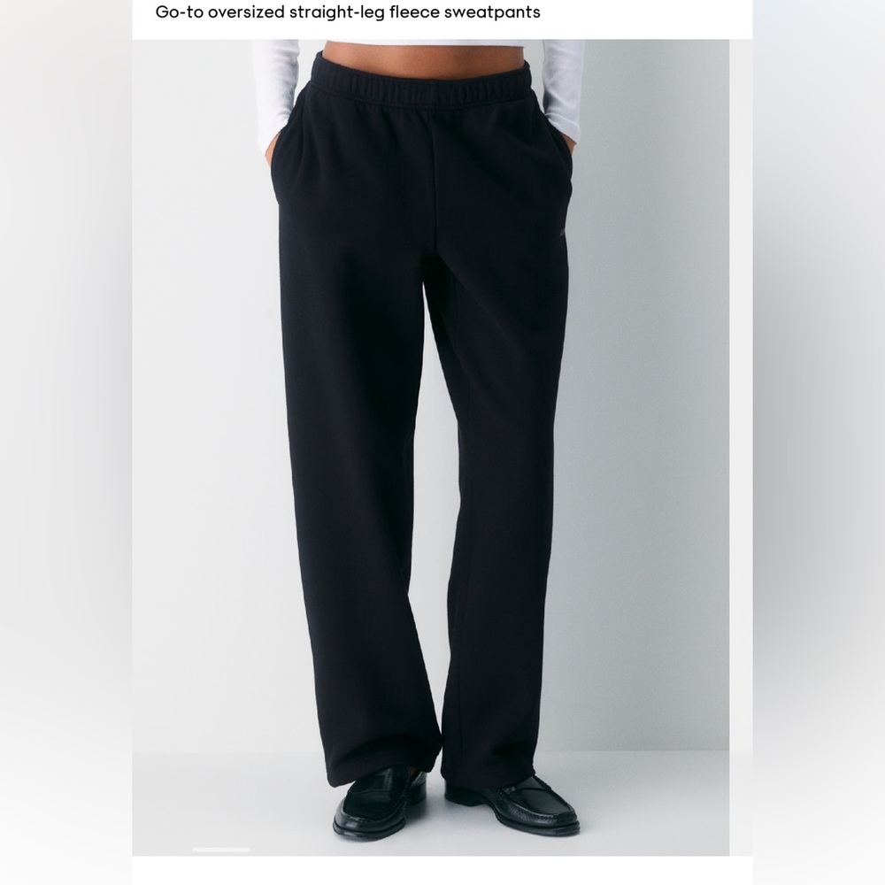 Aritzia Cozy Sweatfleece Mega Straight™ Sweatpant - Black
